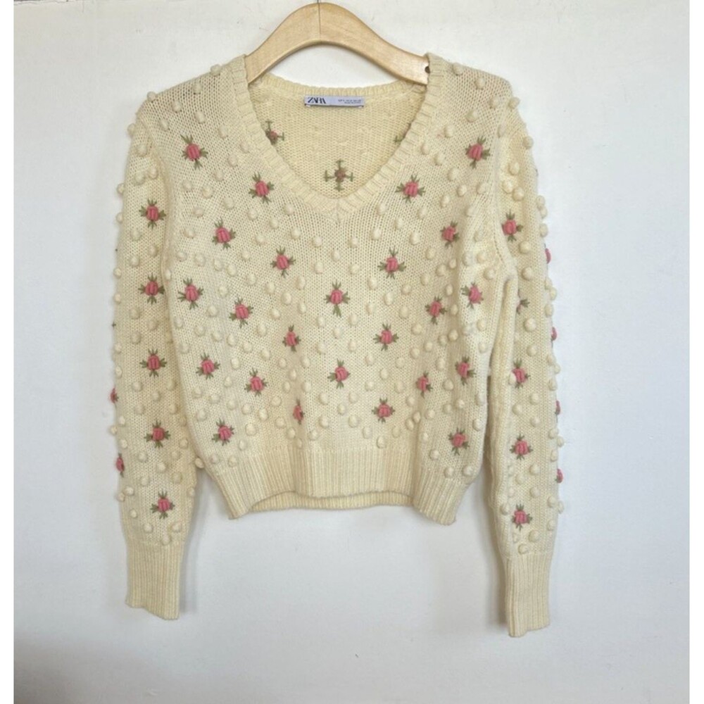 Zara Woman’s Cream Floral Pompom Knit Sweater V Neck Pullover Size Small